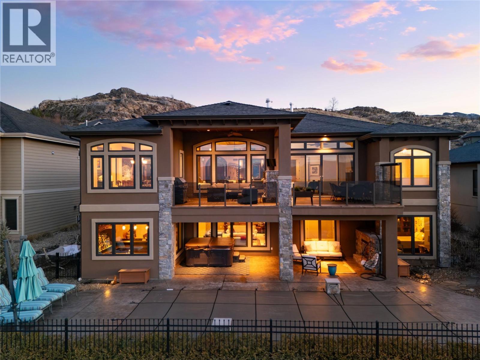 954 Hewetson Avenue, Kelowna, BC - Outdoor