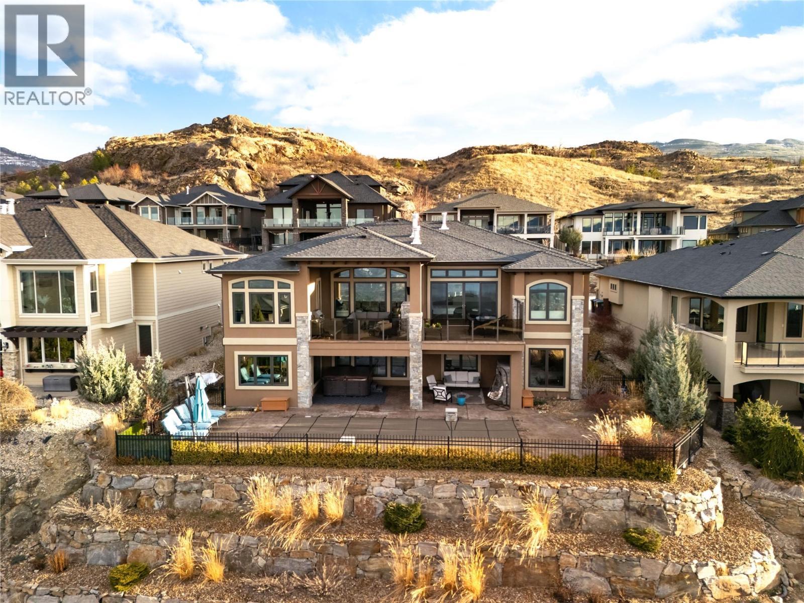 954 Hewetson Avenue, Kelowna, BC - Outdoor