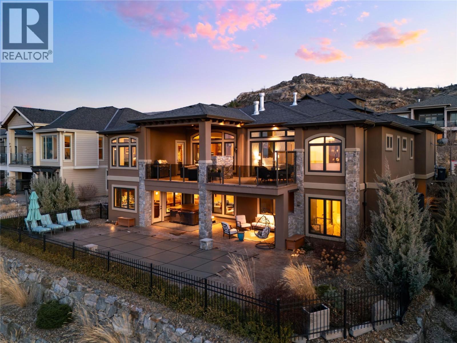 954 Hewetson Avenue, Kelowna, BC - Outdoor