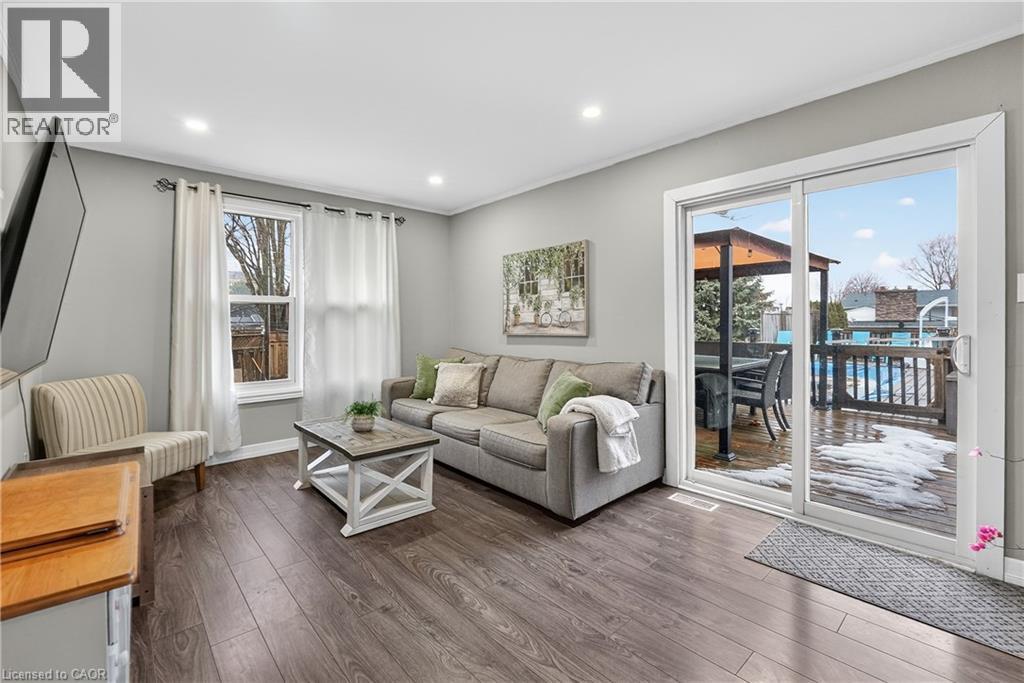 287 Main Street E, Grimsby, ON - Outdoor With Deck Patio Veranda