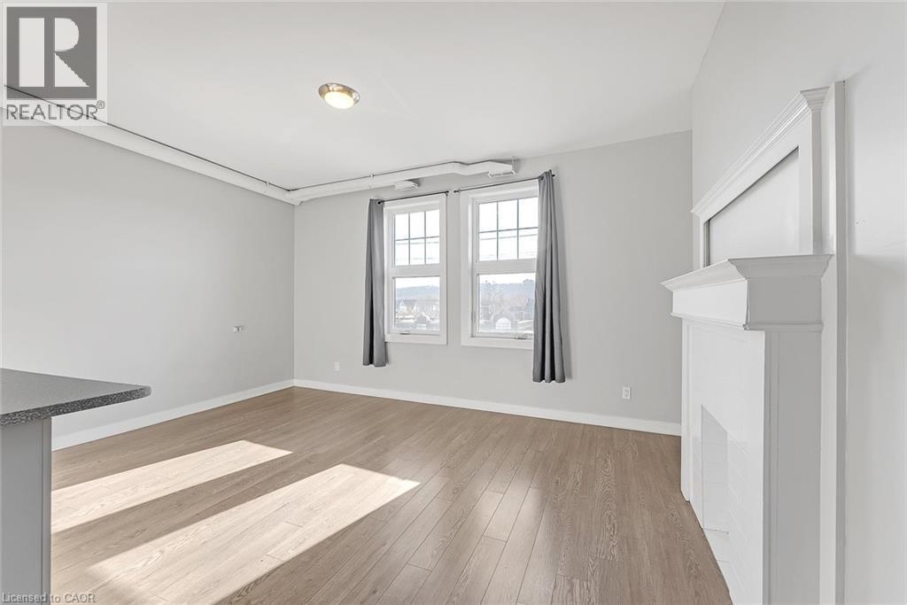 657 Barton Street E Unit# 302, Hamilton, ON - Indoor Photo Showing Other Room