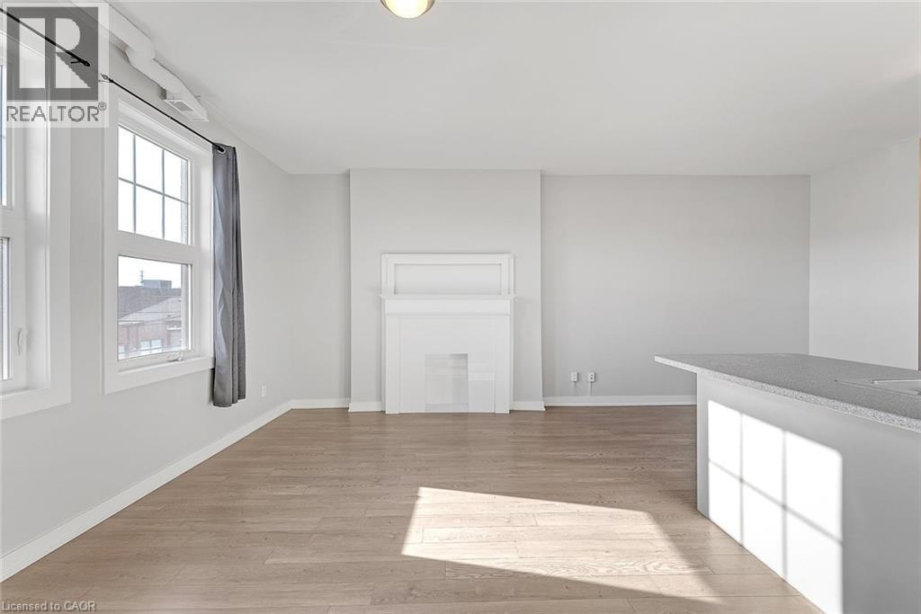 657 Barton Street E Unit# 302, Hamilton, ON - Indoor Photo Showing Other Room