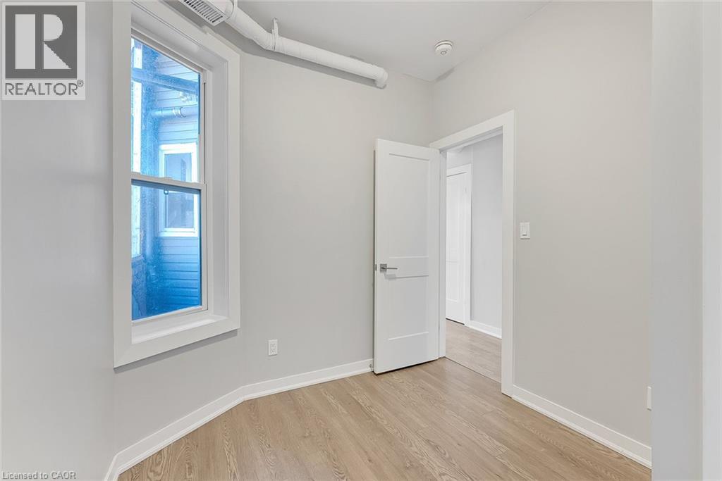 657 Barton Street E Unit# 302, Hamilton, ON - Indoor Photo Showing Other Room