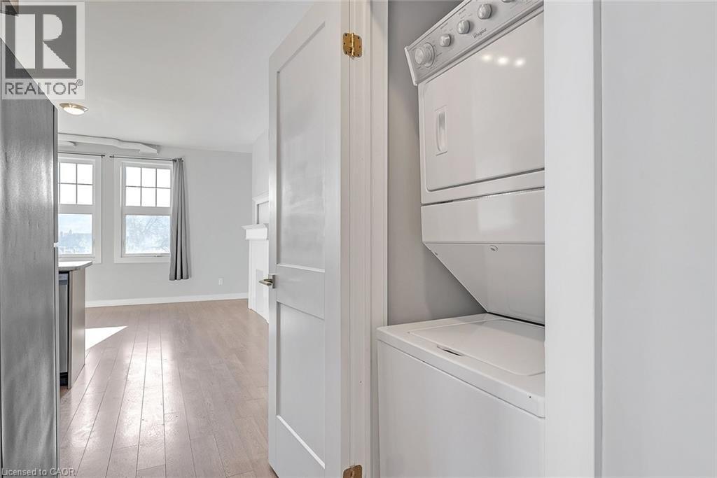 657 Barton Street E Unit# 302, Hamilton, ON - Indoor Photo Showing Laundry Room