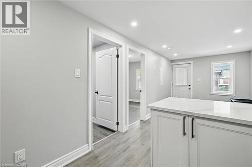 224 Rosslyn Avenue N, Hamilton, ON - Indoor Photo Showing Other Room