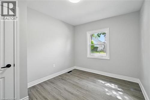 224 Rosslyn Avenue N, Hamilton, ON - Indoor Photo Showing Other Room