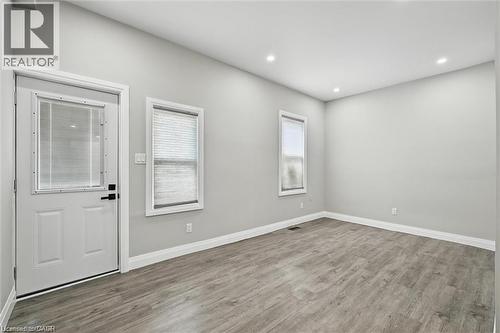 224 Rosslyn Avenue N, Hamilton, ON - Indoor Photo Showing Other Room