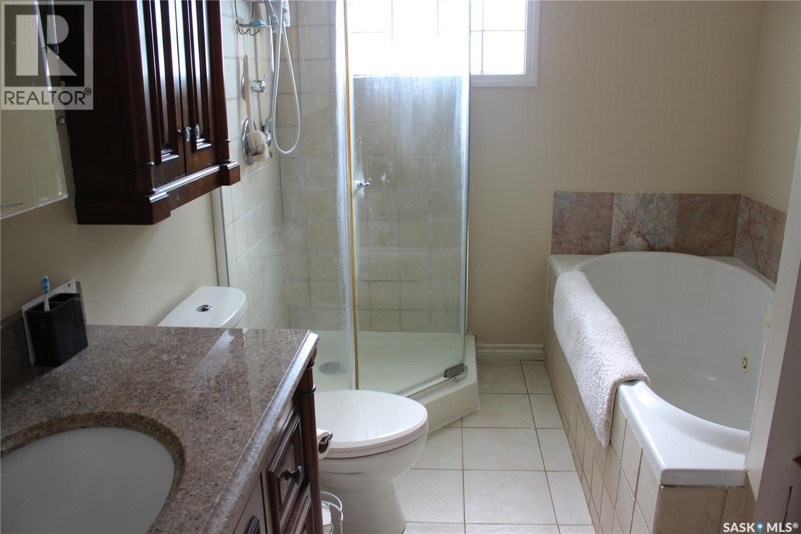 Farstad Acreage, Coalfields Rm No. 4, SK - Indoor Photo Showing Bathroom