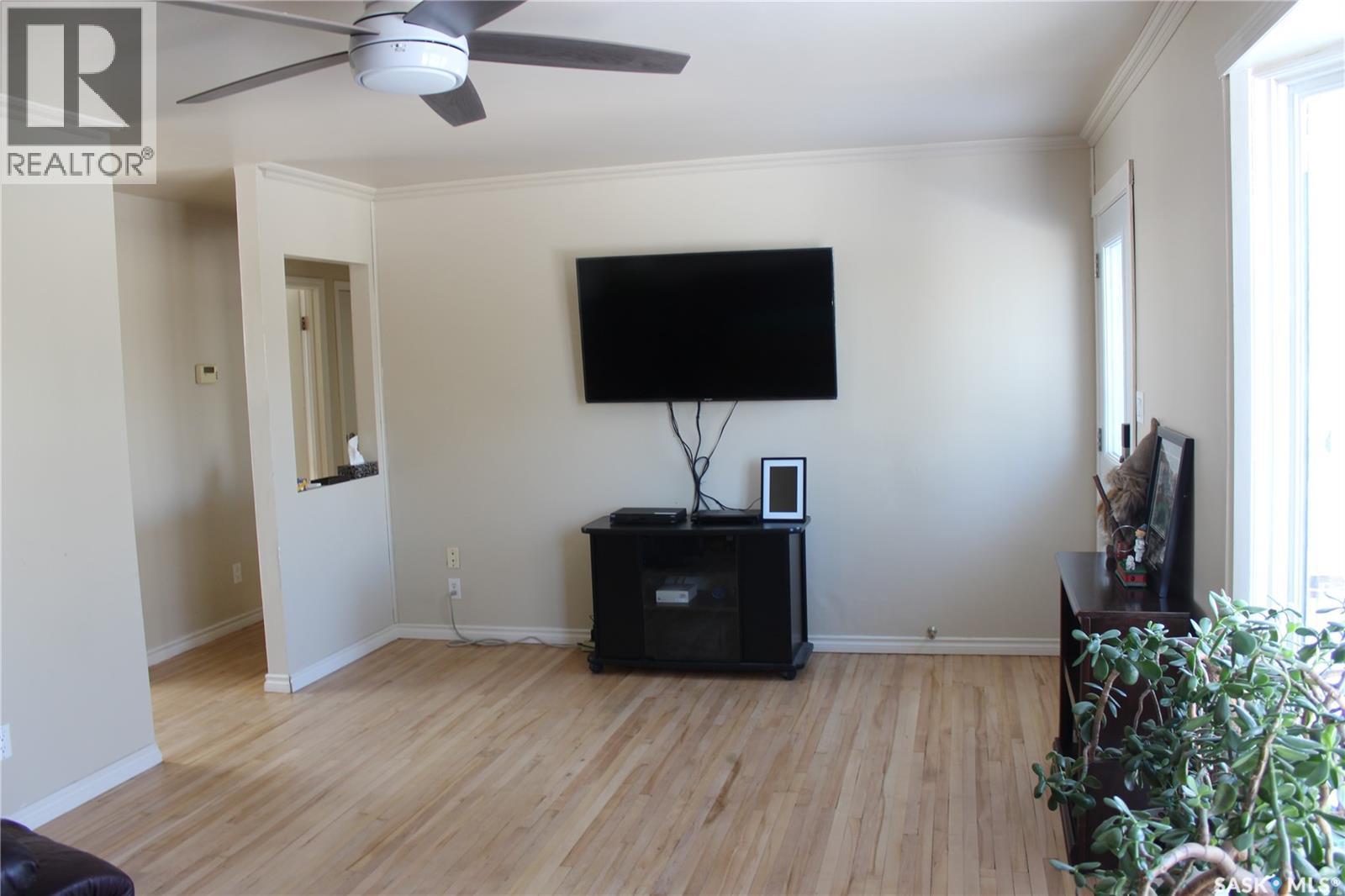 Farstad Acreage, Coalfields Rm No. 4, SK - Indoor