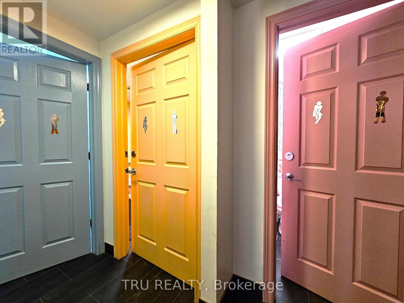 826 Somerset Street W, Ottawa, ON