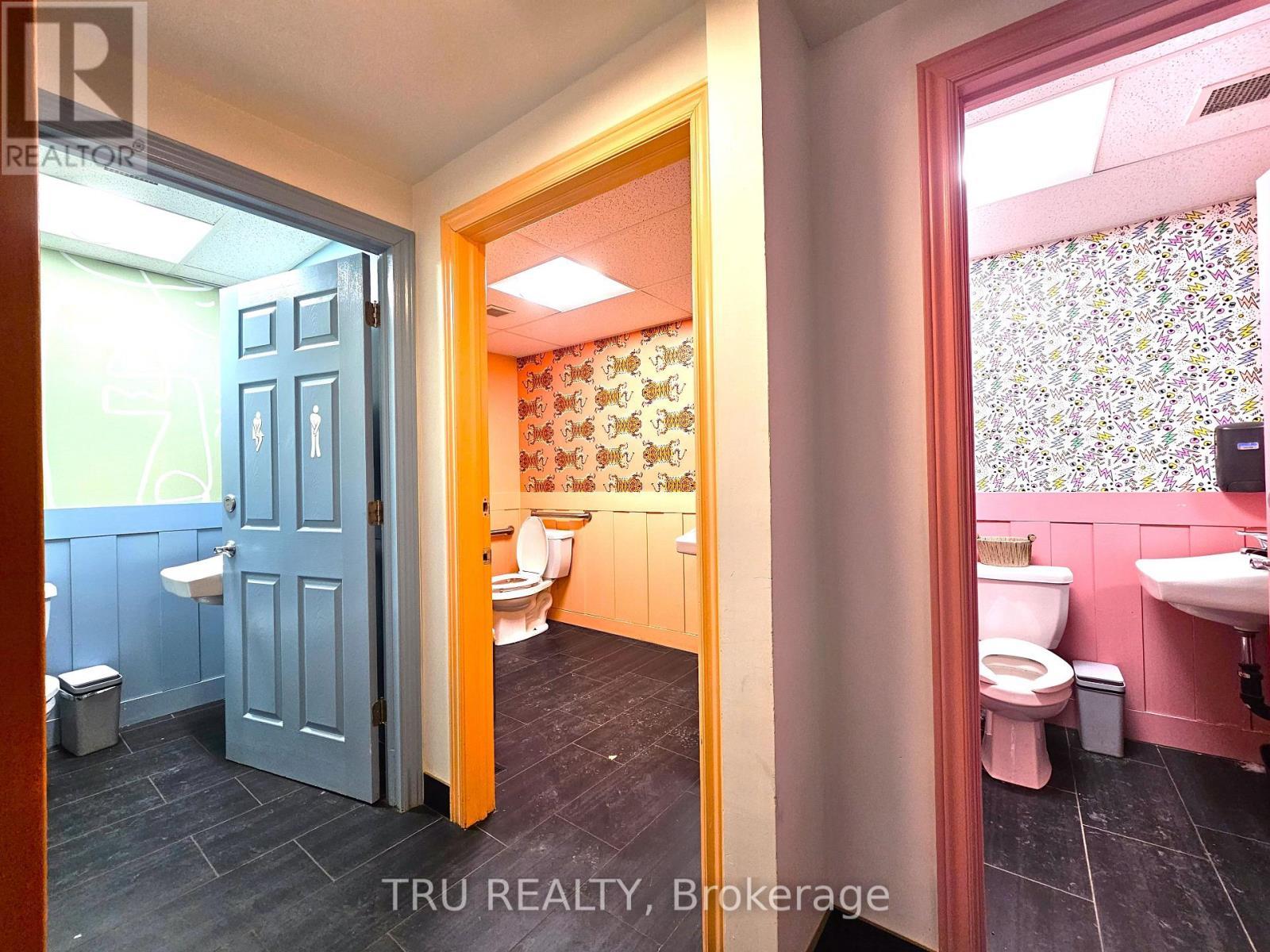 826 Somerset Street W, Ottawa, ON