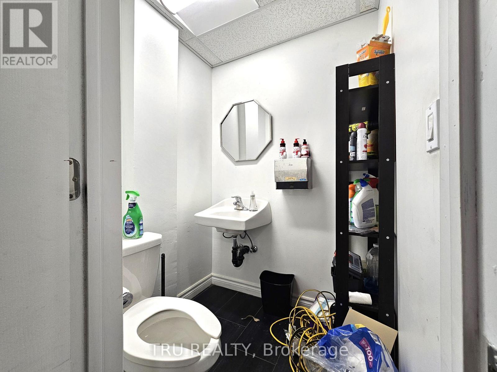 826 Somerset Street W, Ottawa, ON