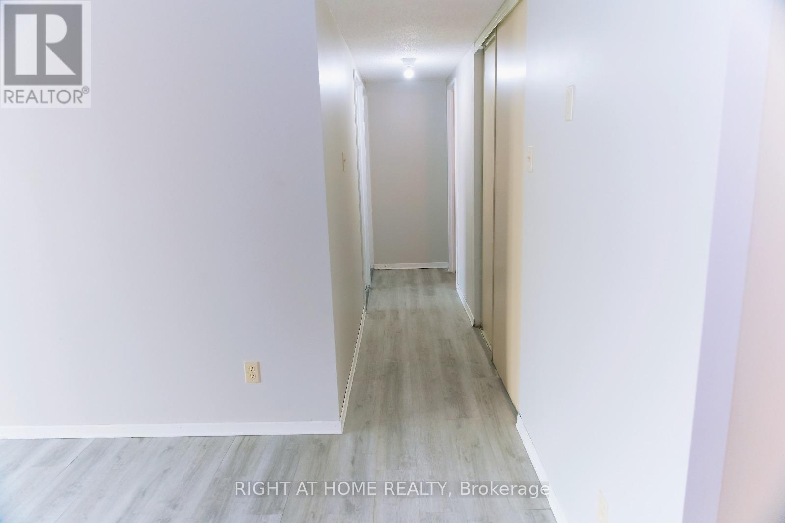 1516 - 2871 Richmond Road, Ottawa, ON - Indoor Photo Showing Other Room