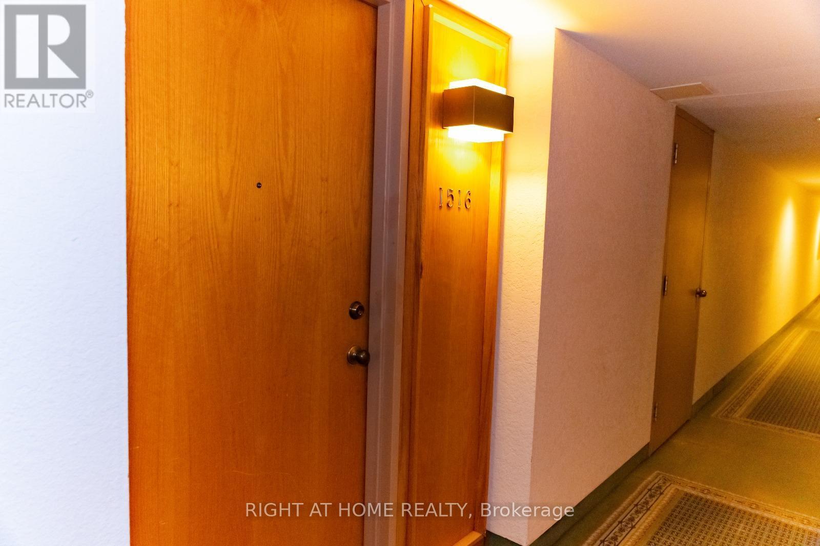 1516 - 2871 Richmond Road, Ottawa, ON - Indoor Photo Showing Other Room