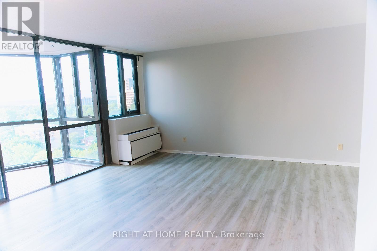1516 - 2871 Richmond Road, Ottawa, ON - Indoor Photo Showing Other Room