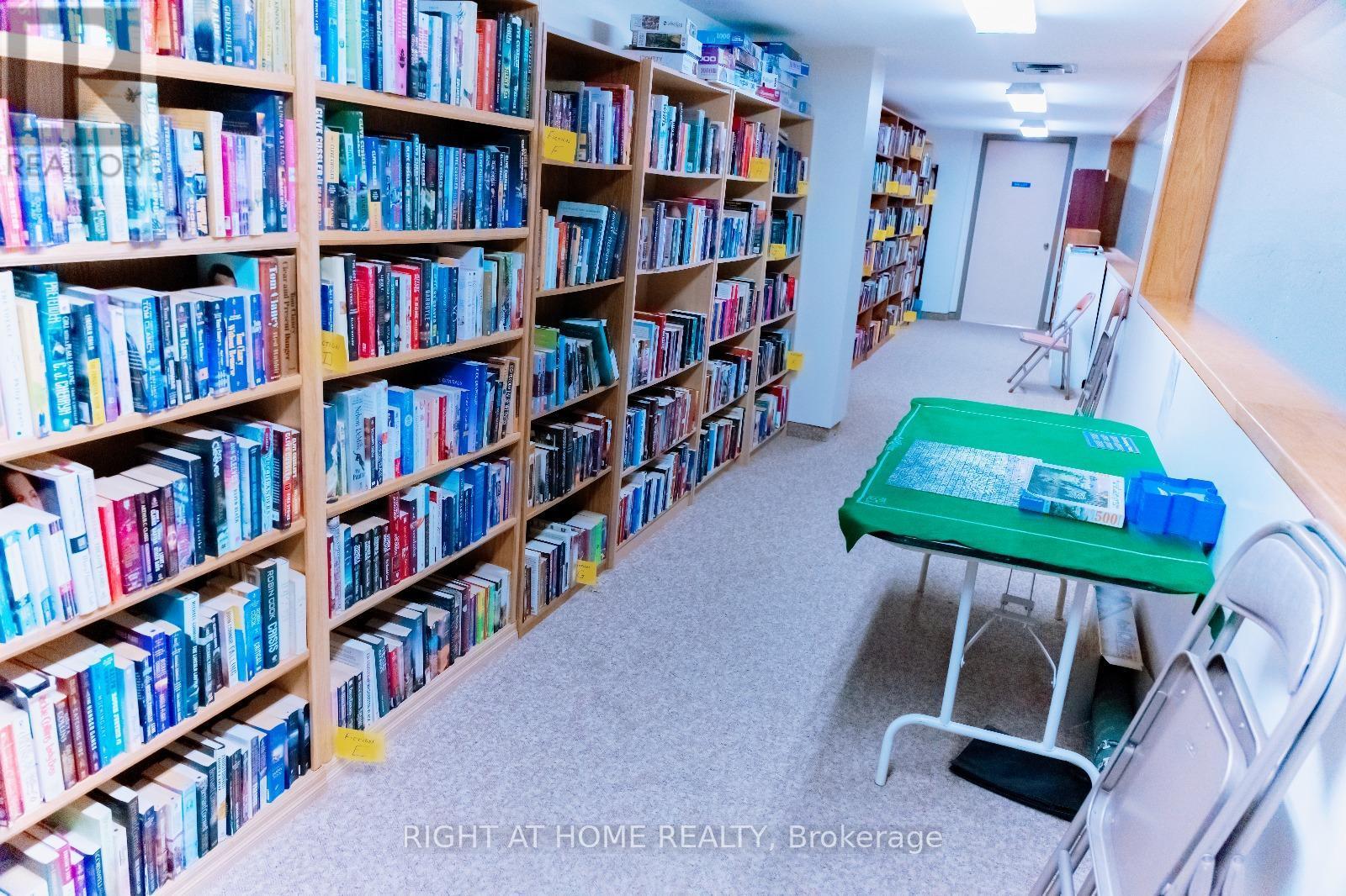 1516 - 2871 Richmond Road, Ottawa, ON - Indoor