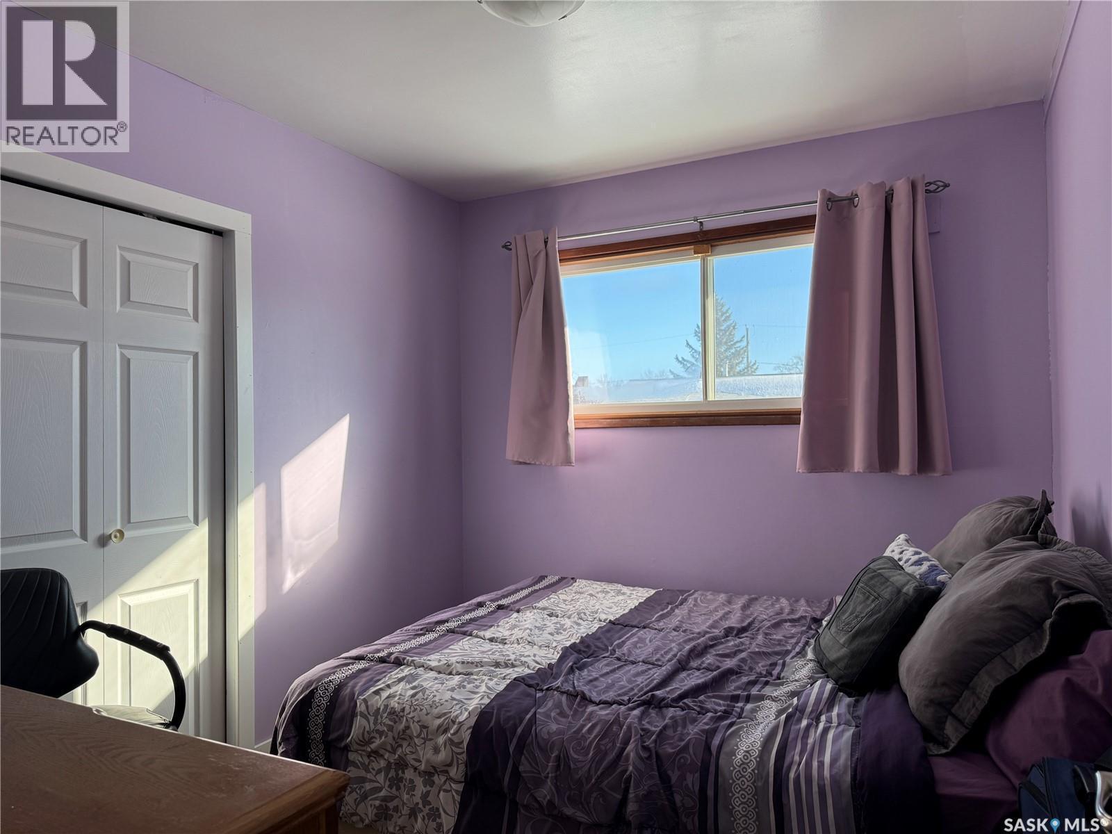 312 5Th Street W, Wynyard, SK - Indoor Photo Showing Bedroom