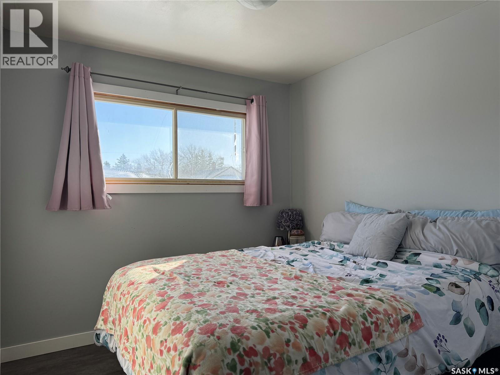 312 5Th Street W, Wynyard, SK - Indoor Photo Showing Bedroom