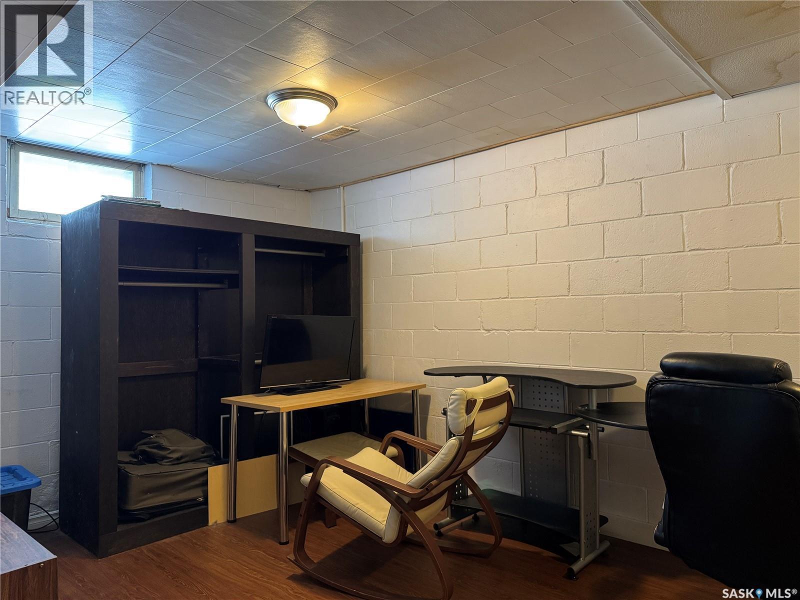 312 5Th Street W, Wynyard, SK - Indoor
