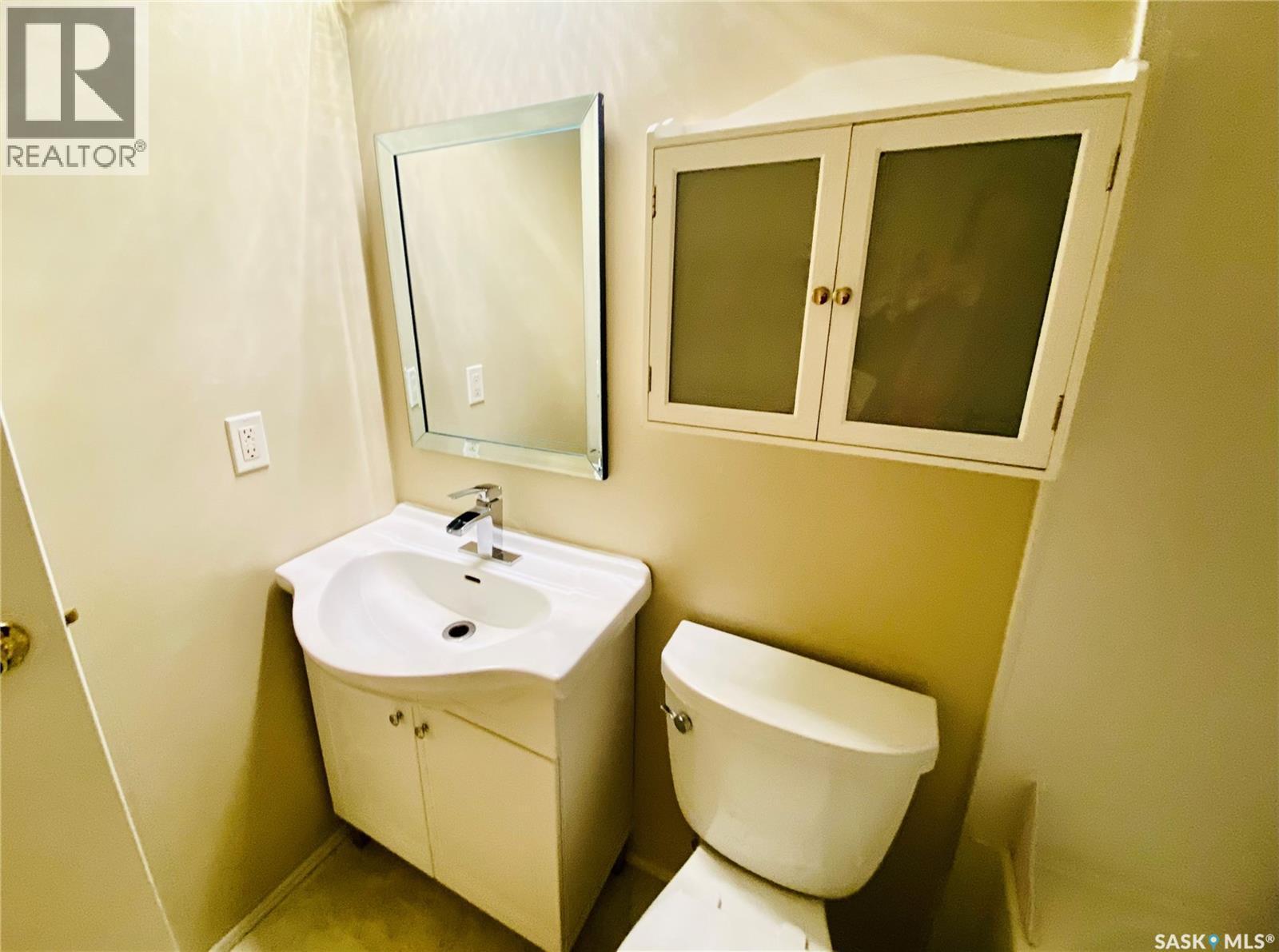 104 1006 9Th Street E, Saskatoon, SK - Indoor Photo Showing Bathroom