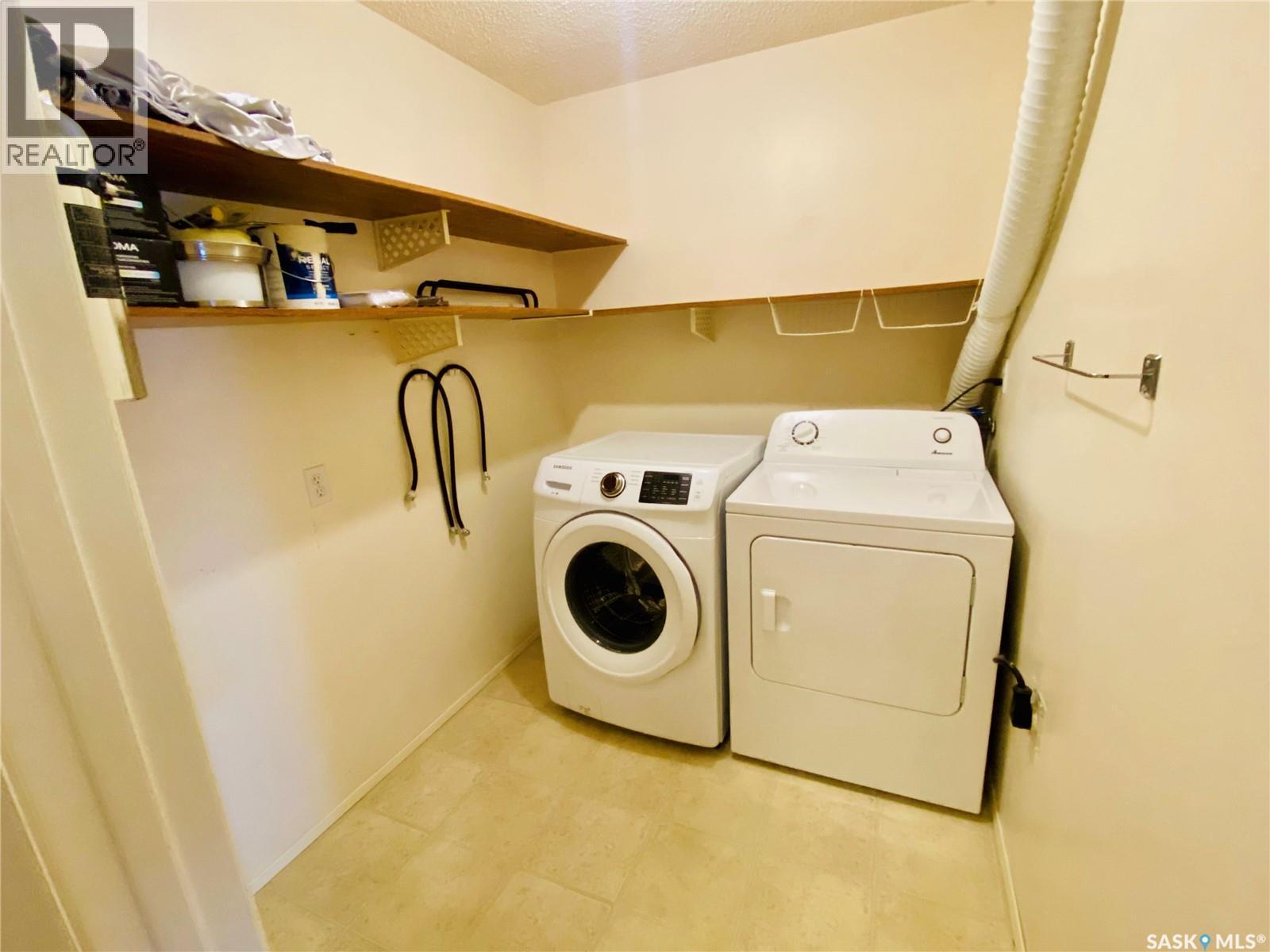 104 1006 9Th Street E, Saskatoon, SK - Indoor Photo Showing Laundry Room