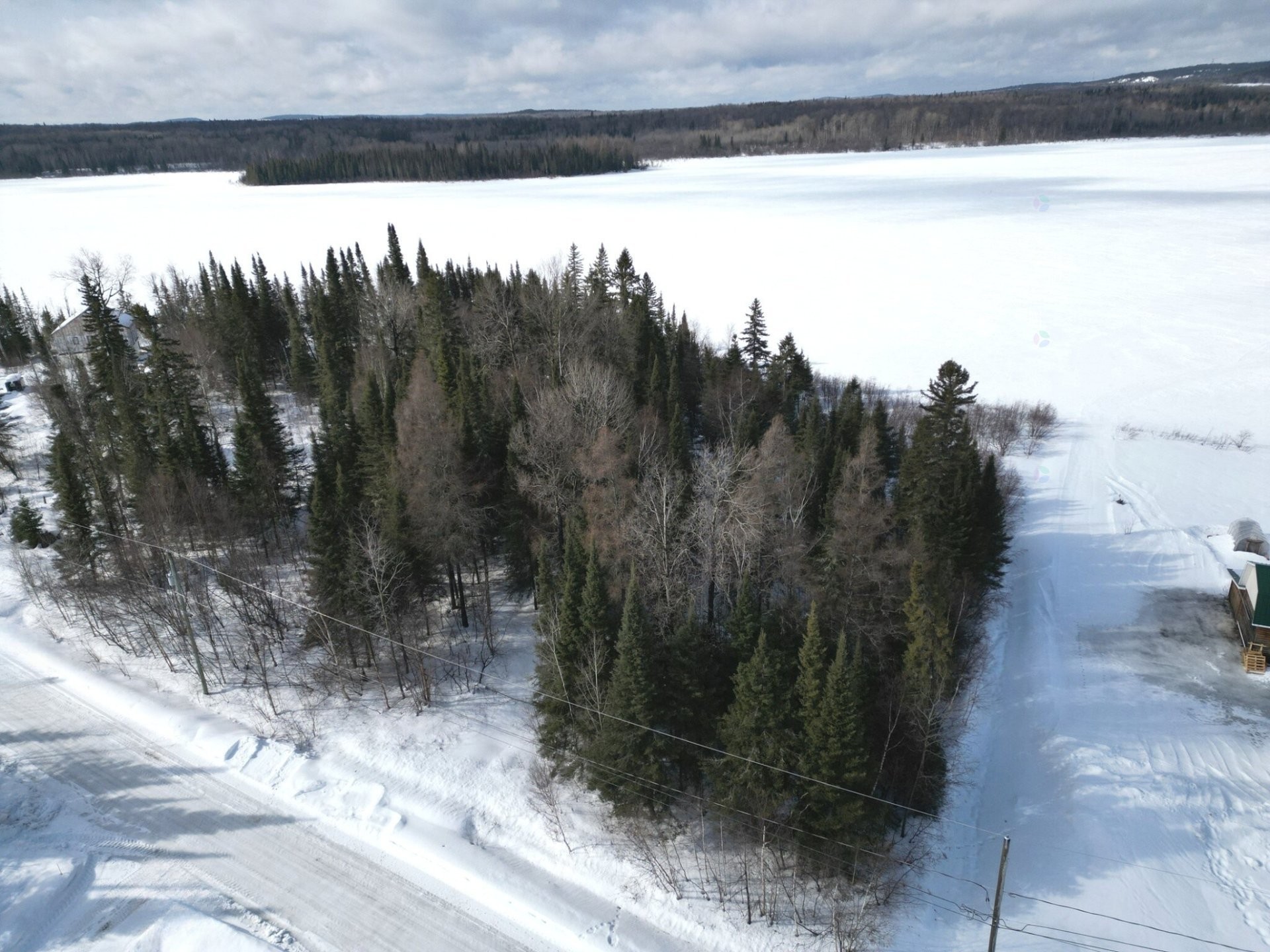 Bord de l'eau - Rue Authier, Rivière-Héva, QC