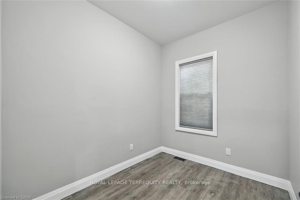 224 Rosslyn Avenue N, Hamilton, ON - Indoor Photo Showing Other Room