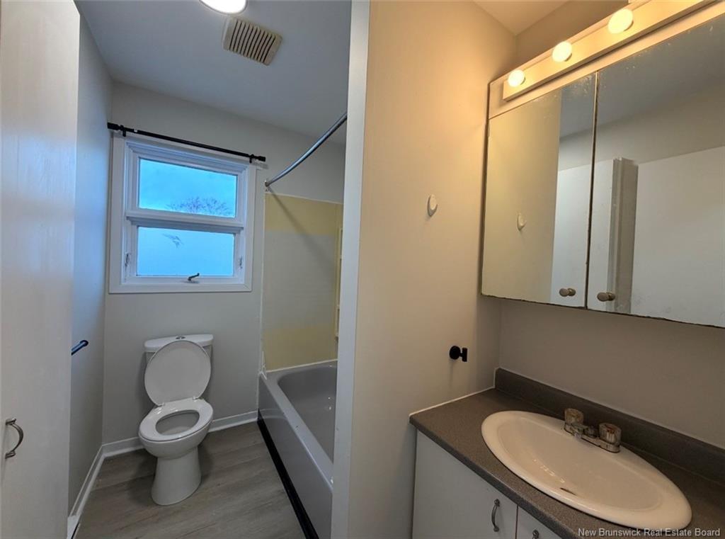 285 Church, Bathurst, NB