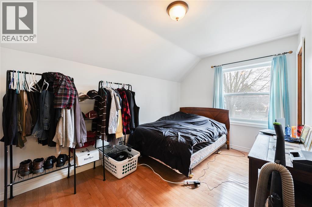 590 Simcoe Street, Warwick-Watford, ON - Indoor Photo Showing Bedroom