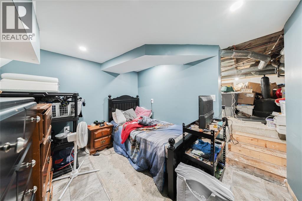 590 Simcoe Street, Warwick-Watford, ON - Indoor Photo Showing Bedroom