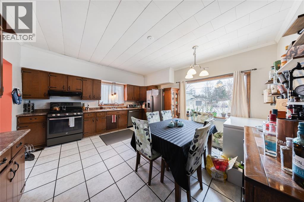 590 Simcoe Street, Warwick-Watford, ON - Indoor