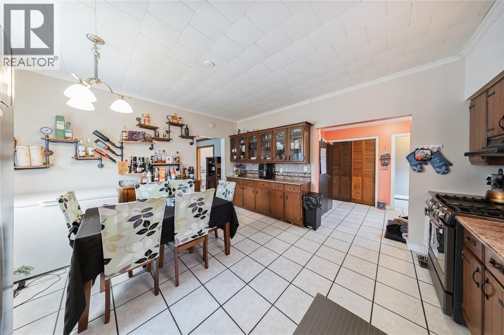 590 Simcoe Street, Warwick-Watford, ON - Indoor Photo Showing Kitchen