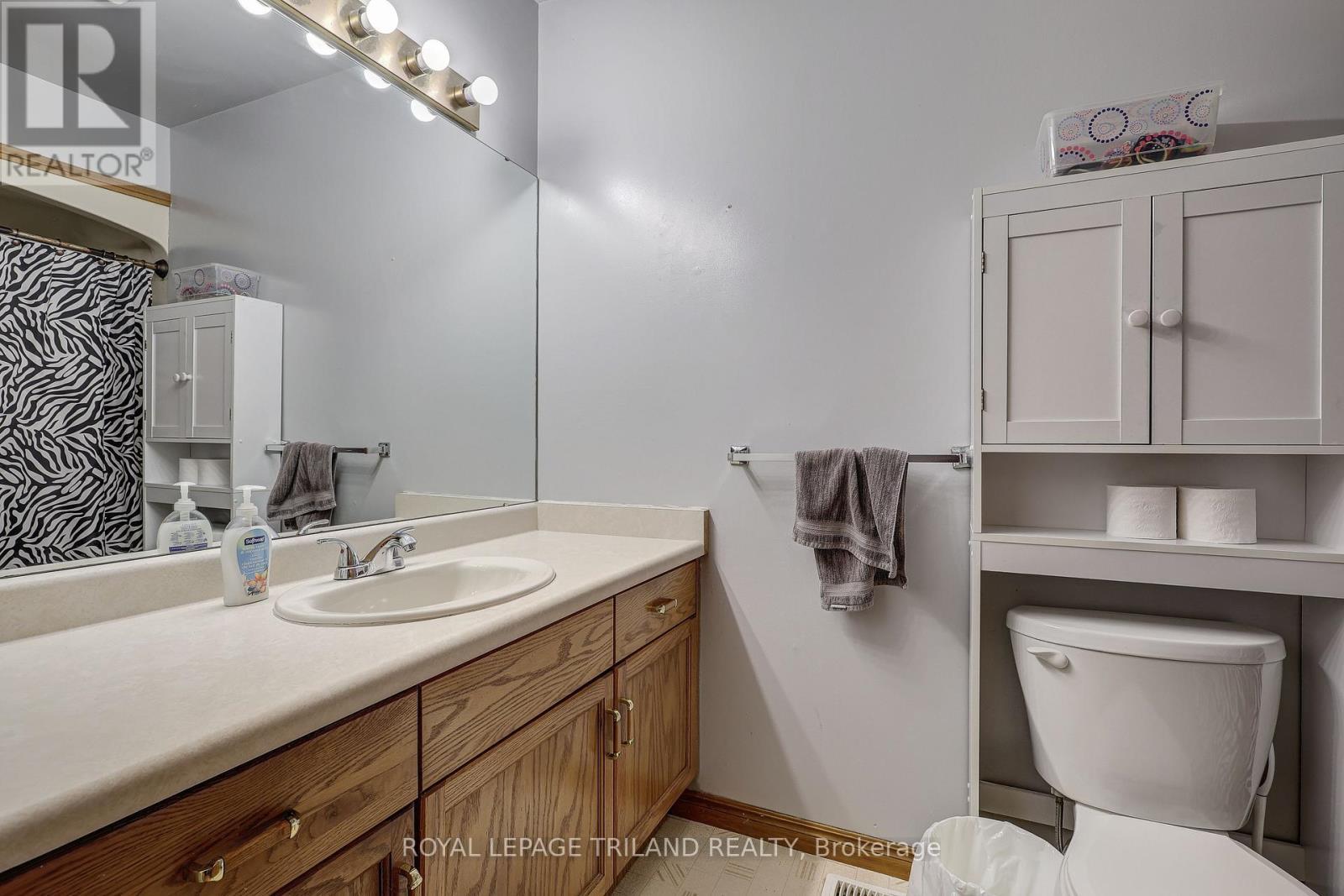 BATH - 378 HIGHVIEW DRIVE - ST. THOMAS - 378 Highview Drive, St. Thomas, ON - Indoor Photo Showing Bathroom