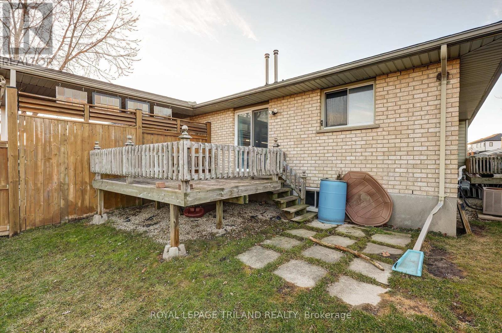 REAR - 378 HIGHVIEW DRIVE - ST. THOMAS - 378 Highview Drive, St. Thomas, ON - Outdoor With Deck Patio Veranda With Exterior