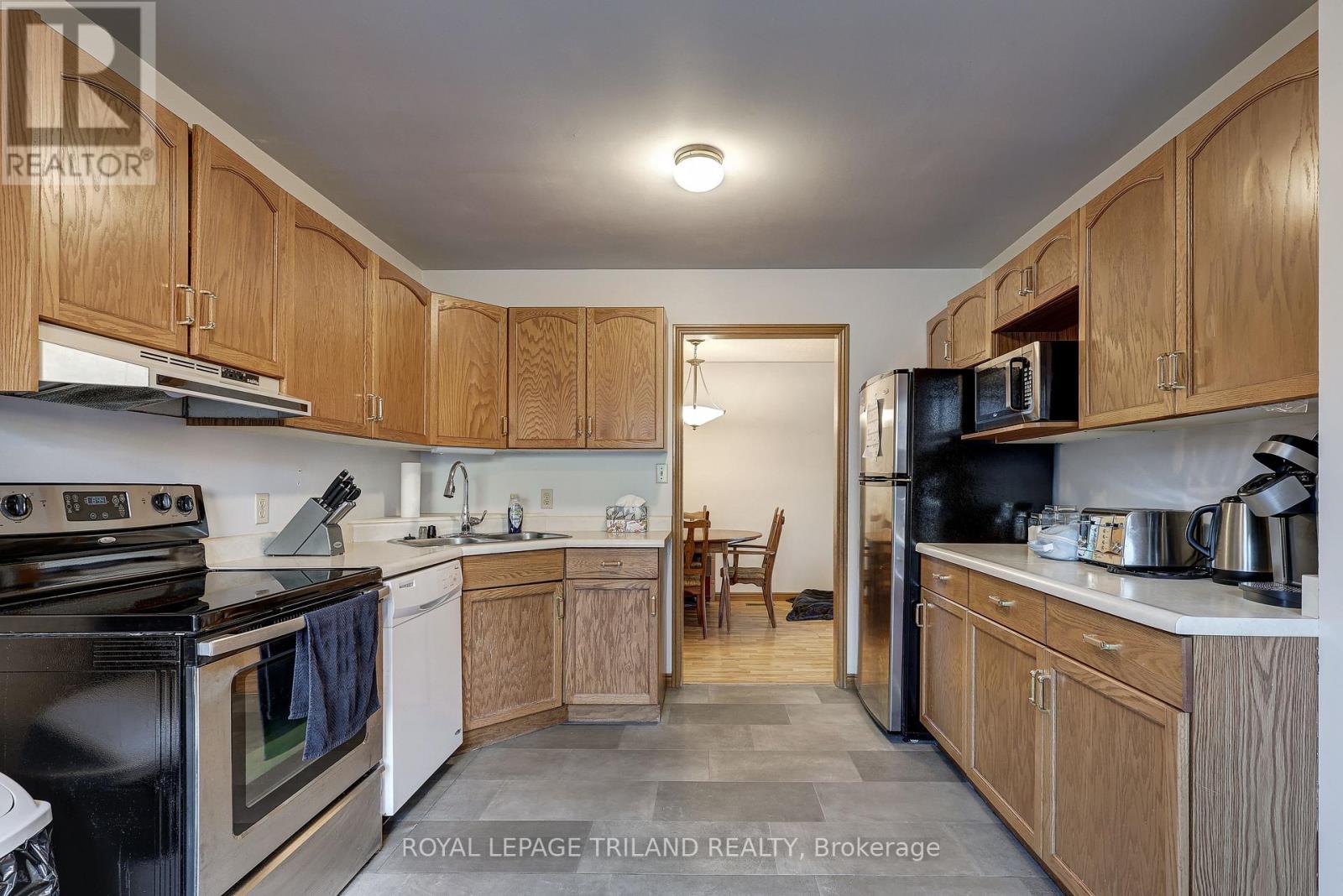 KITCHEN - 378 HIGHVIEW DRIVE - ST. THOMAS - 378 Highview Drive, St. Thomas, ON - Indoor Photo Showing Kitchen
