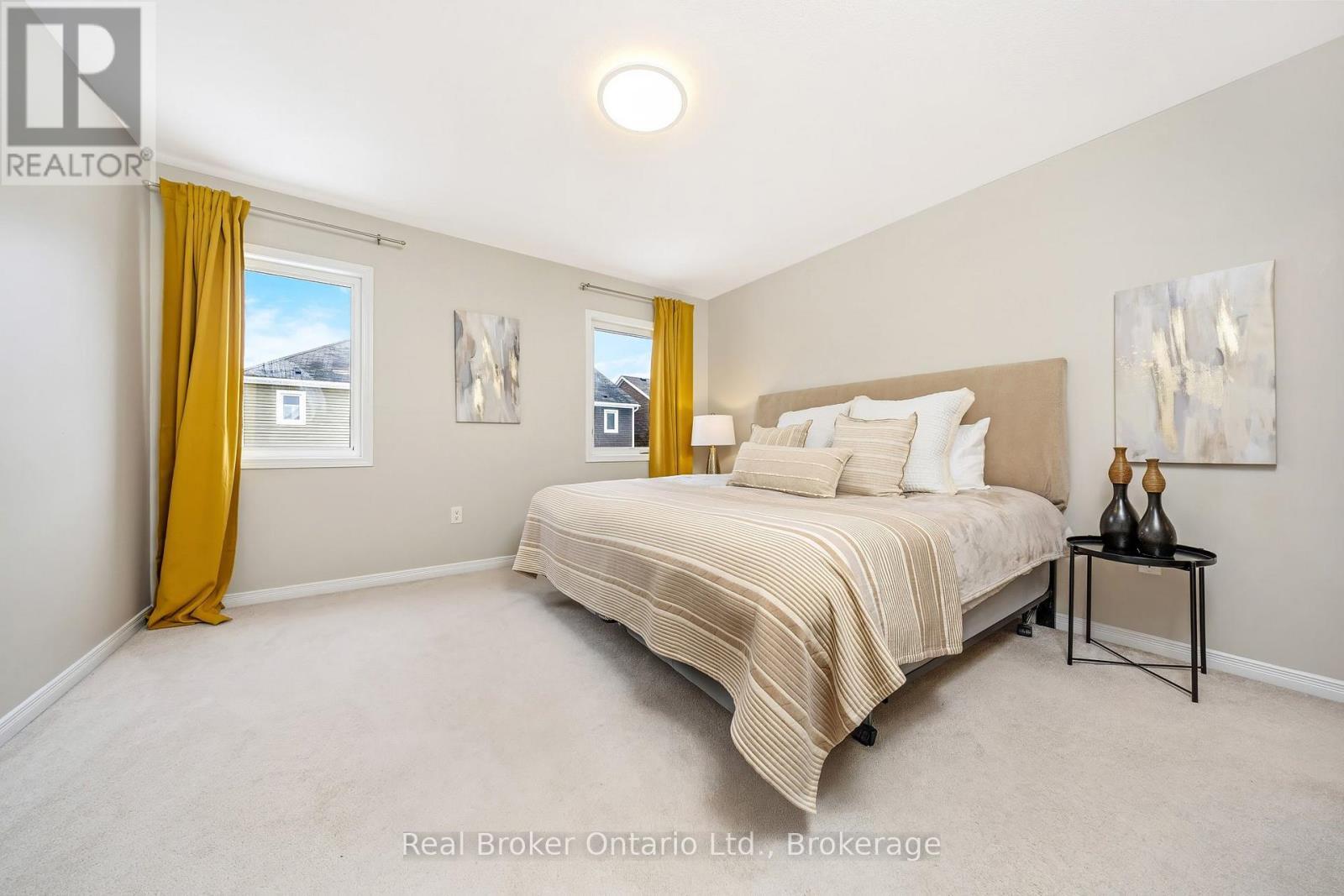 241 Pineglen Crescent, Kitchener, ON - Indoor Photo Showing Bedroom