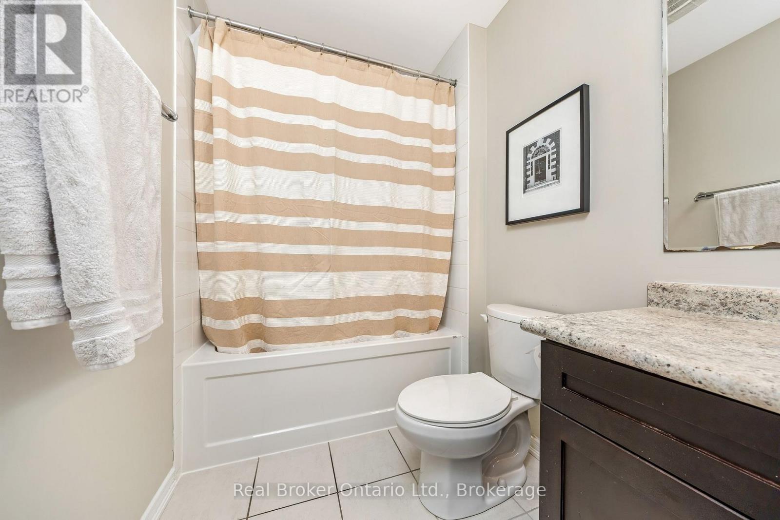 241 Pineglen Crescent, Kitchener, ON - Indoor Photo Showing Bathroom