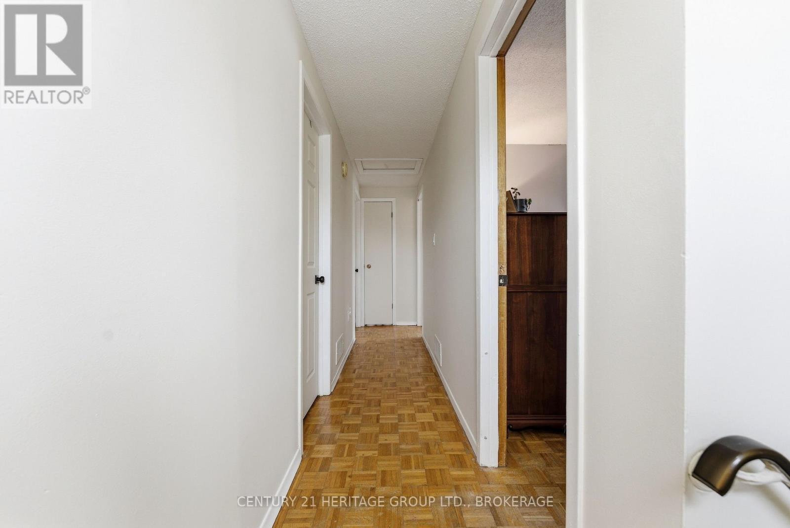 205 Keewatin Street, Oshawa (Donevan), ON - Indoor Photo Showing Other Room