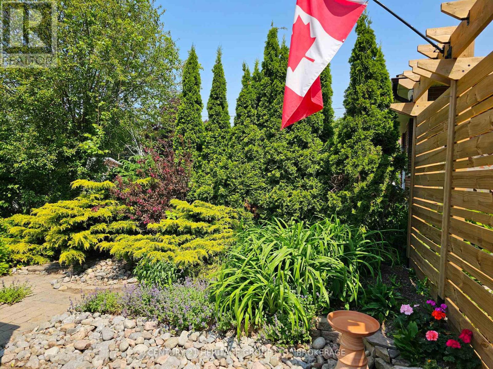 205 Keewatin Street, Oshawa (Donevan), ON - Outdoor