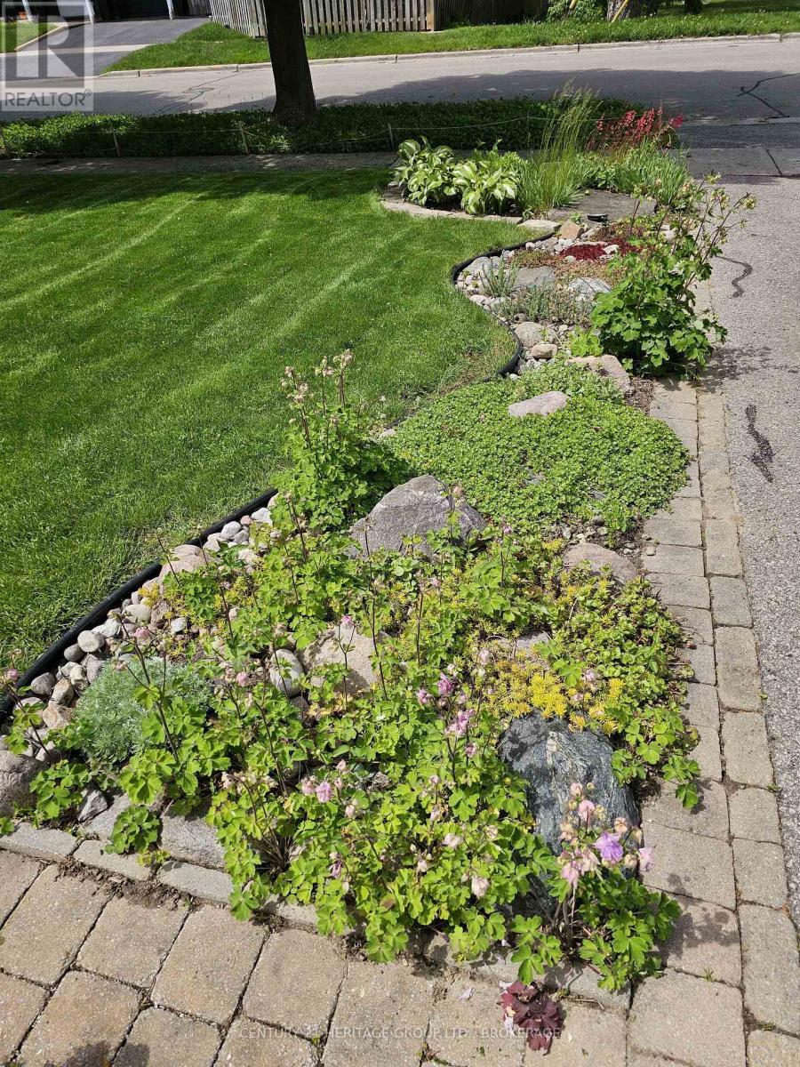 205 Keewatin Street, Oshawa (Donevan), ON - Outdoor