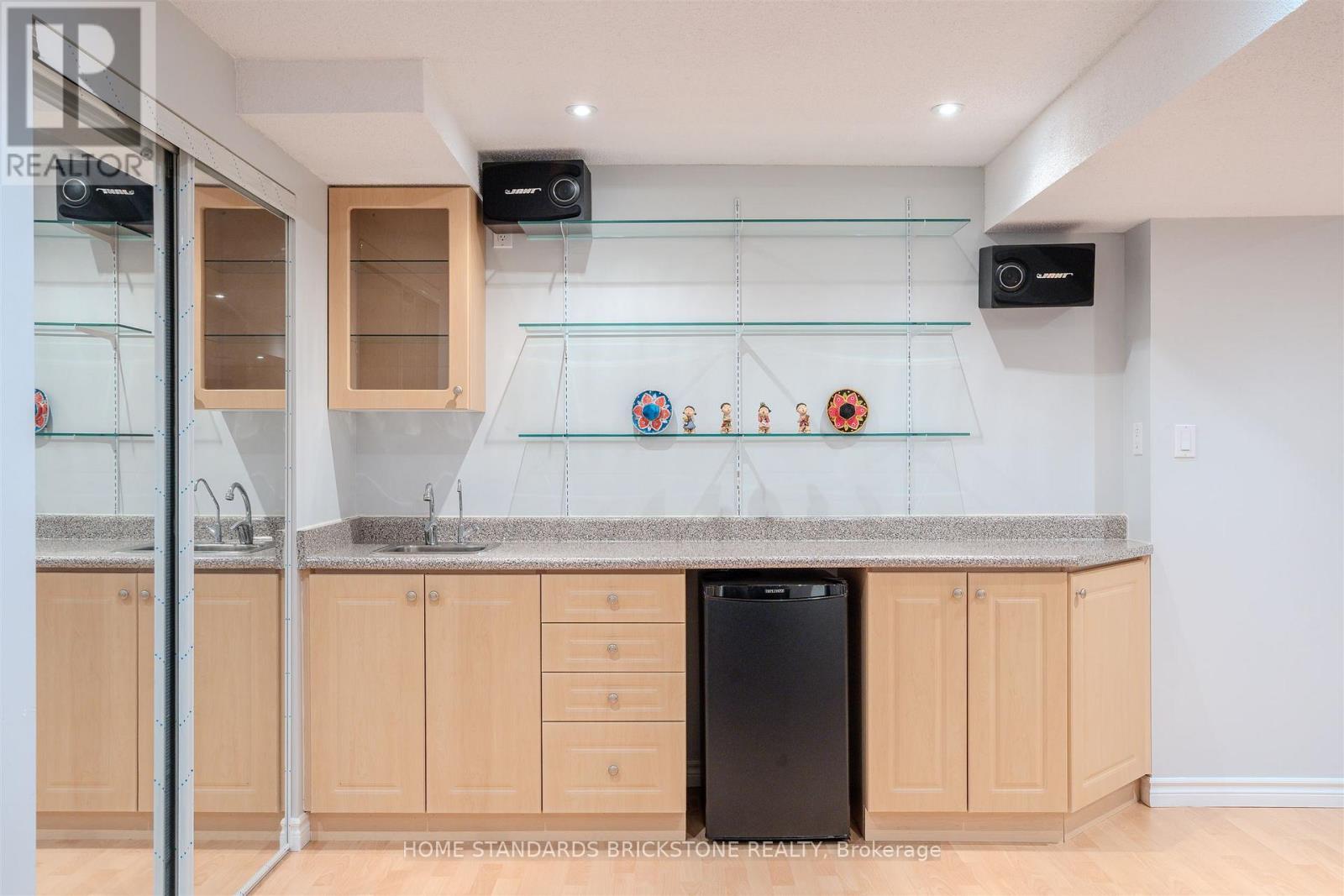 4538 Penhallow Road, Mississauga, ON - Indoor