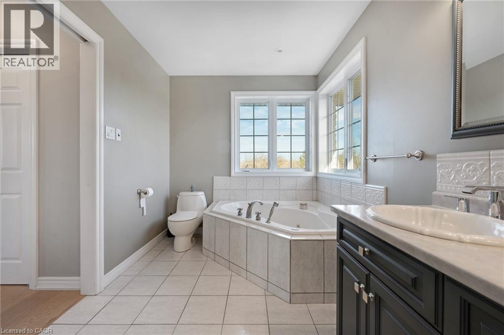 1295 Sheffield Road, Cambridge, ON - Indoor Photo Showing Bathroom