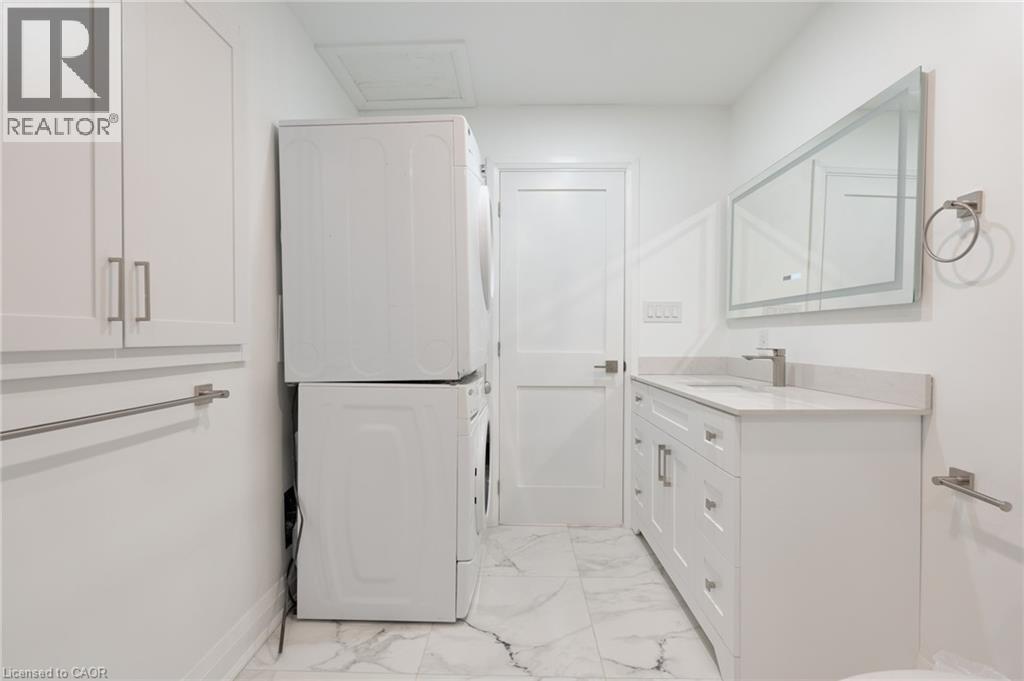 64 Brookstream Court, Hamilton, ON - Indoor