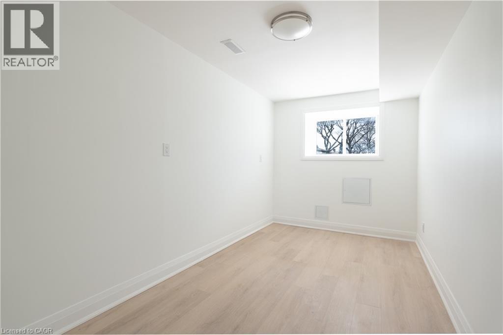 In-Law Suite Bedroom #2 - 64 Brookstream Court, Hamilton, ON - Indoor Photo Showing Other Room