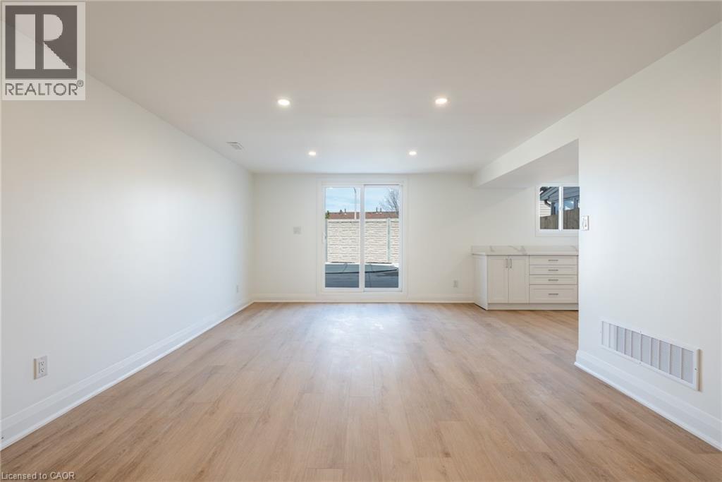 64 Brookstream Court, Hamilton, ON - Indoor