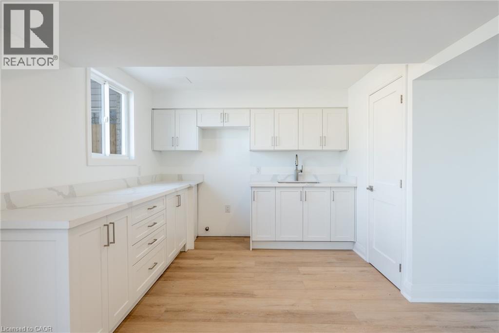 In-Law Suite Kitchen - 64 Brookstream Court, Hamilton, ON - Indoor Photo Showing Kitchen