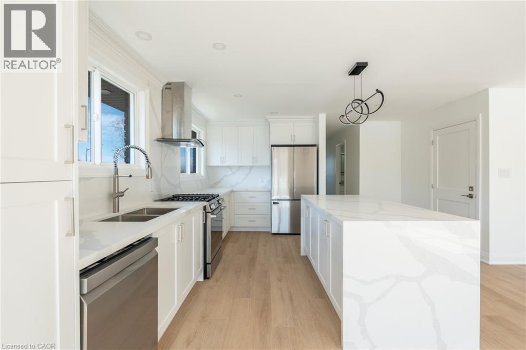 64 Brookstream Court, Hamilton, ON - Indoor Photo Showing Kitchen With Double Sink With Upgraded Kitchen