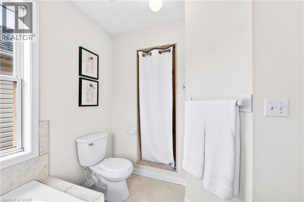 20 Longspur Way, Cambridge, ON - Indoor Photo Showing Bathroom