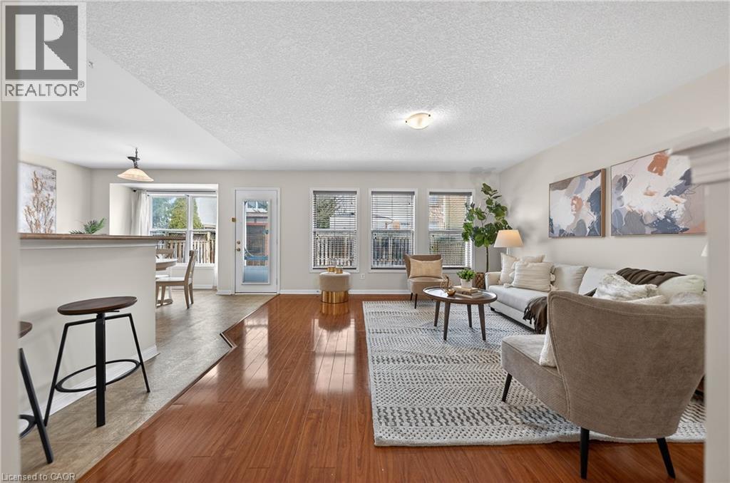 20 Longspur Way, Cambridge, ON - Indoor Photo Showing Living Room
