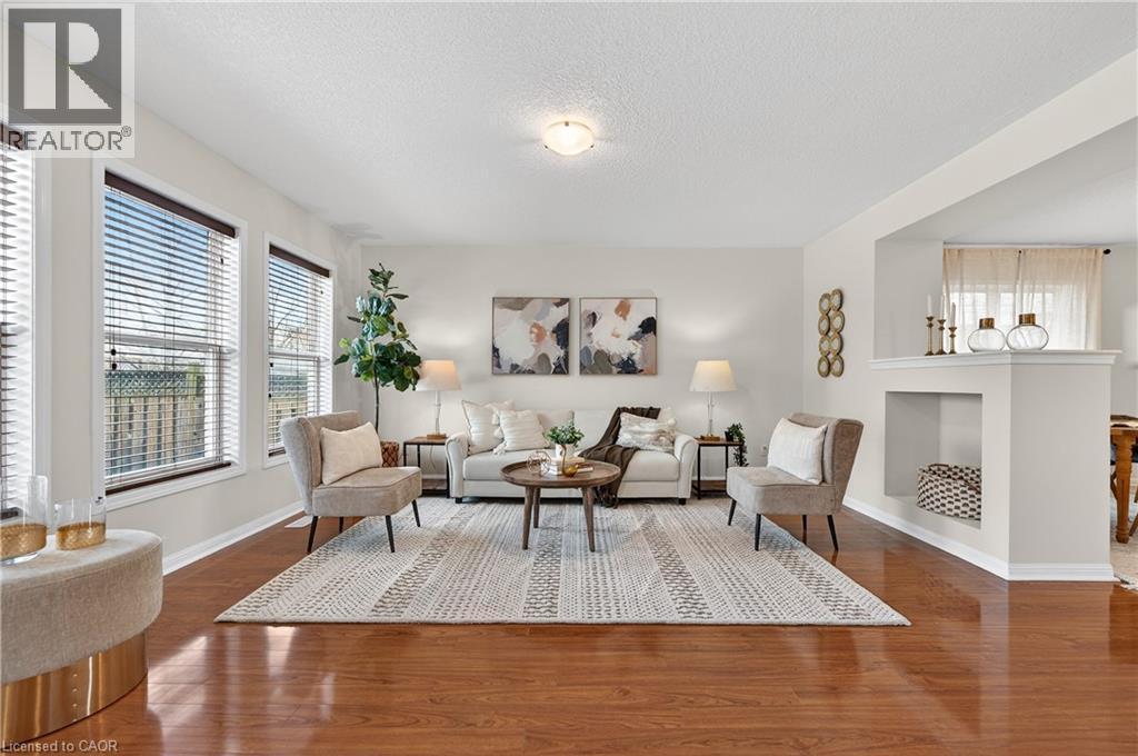 20 Longspur Way, Cambridge, ON - Indoor Photo Showing Living Room